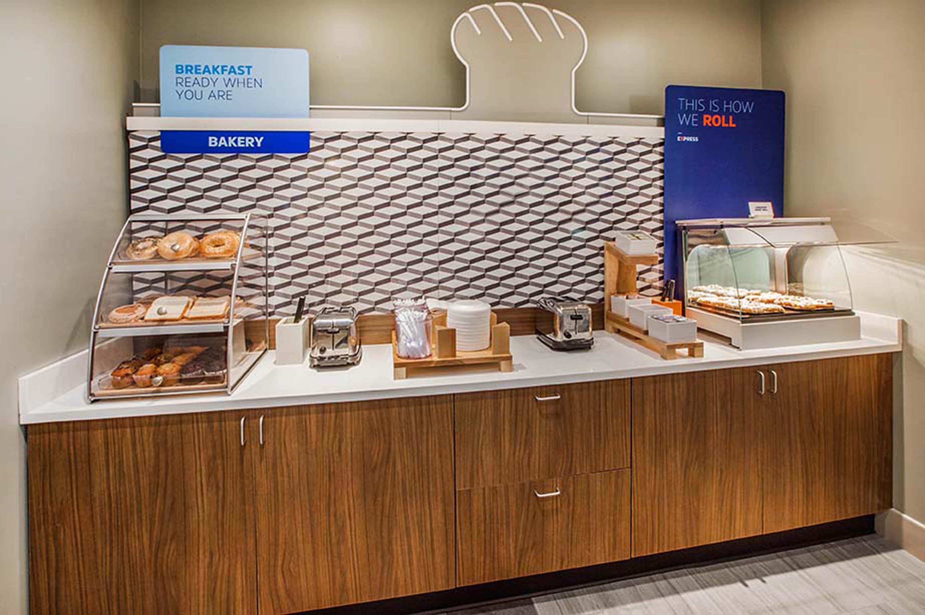 Holiday Inn Express Arlington Interstate 20 Parks Mall By Ihg Eksteriør bilde