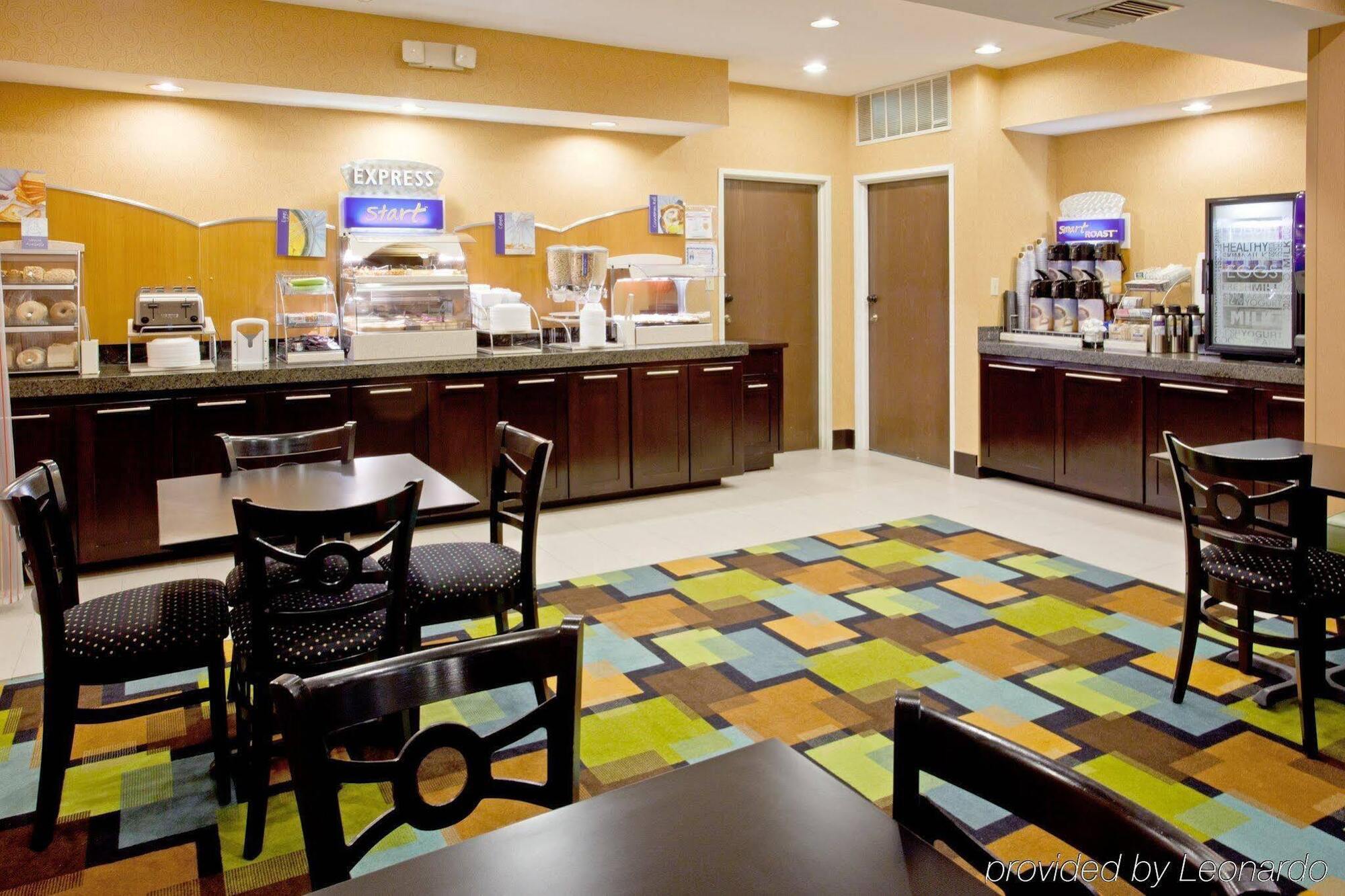 Holiday Inn Express Arlington Interstate 20 Parks Mall By Ihg Eksteriør bilde